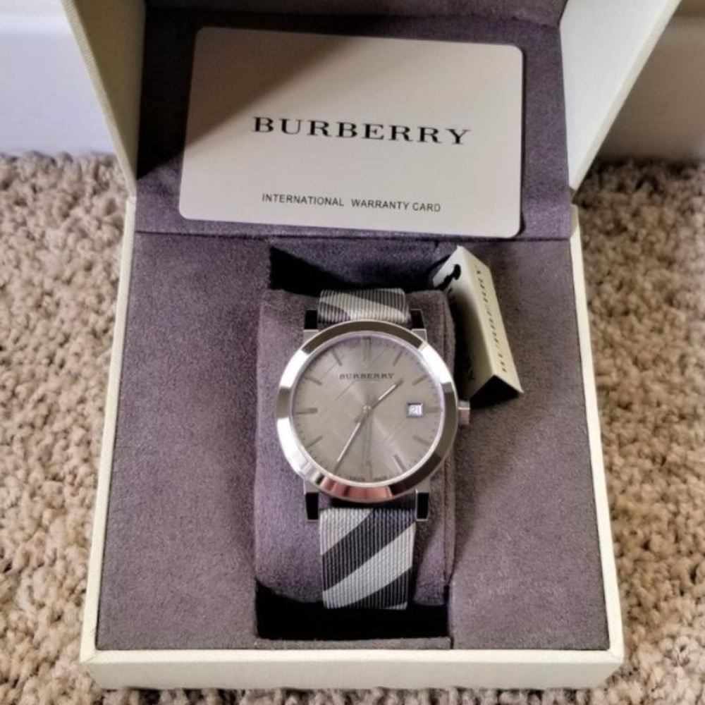 Sale $ 380 - Picture 2 of 3